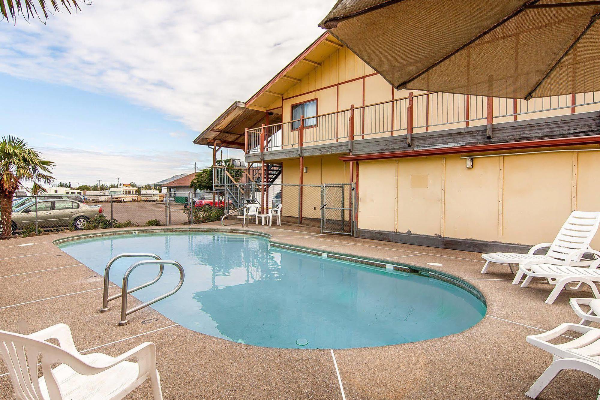 Econo Lodge Ashland Exteriör bild